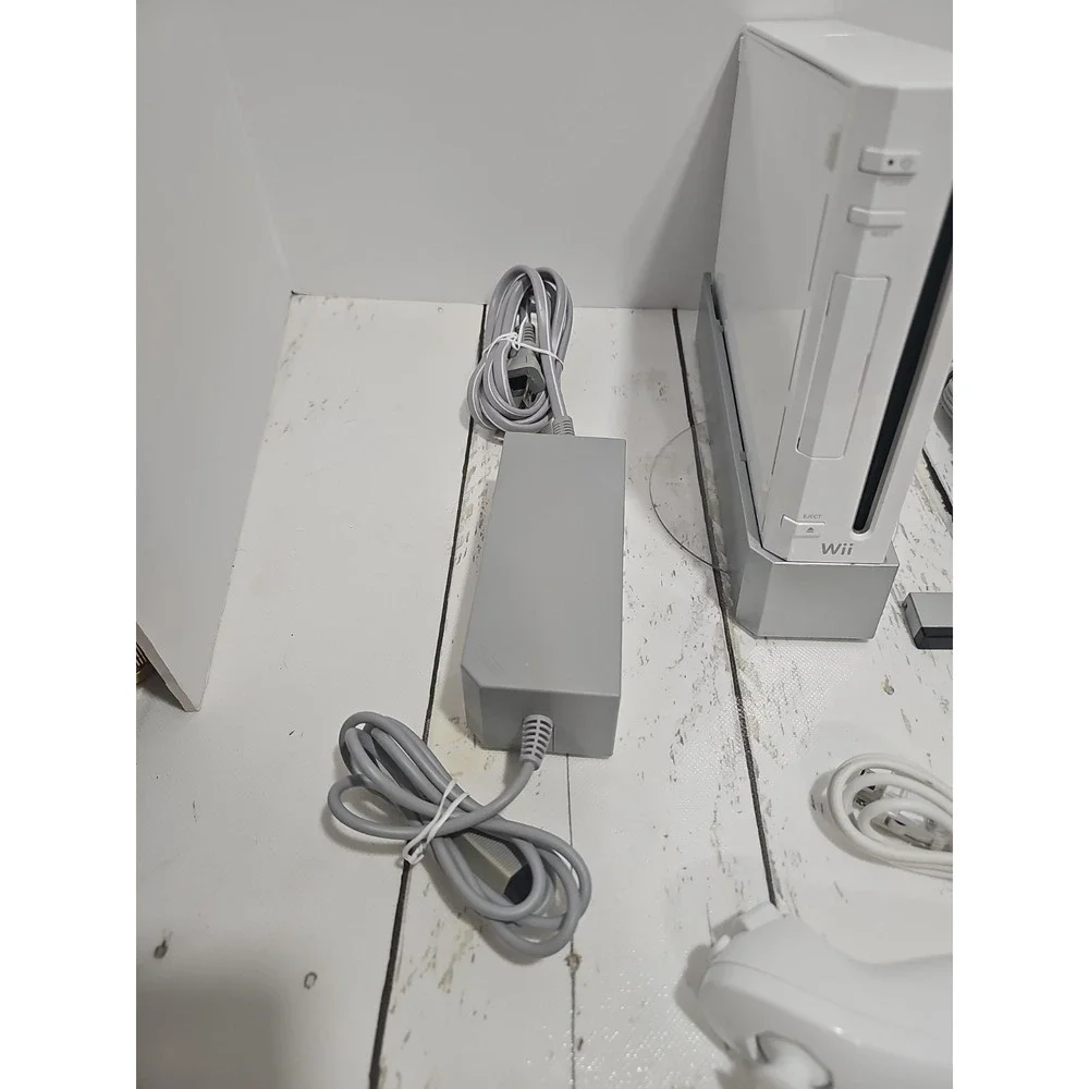 Nintendo Wii Console - White With 1 Controller